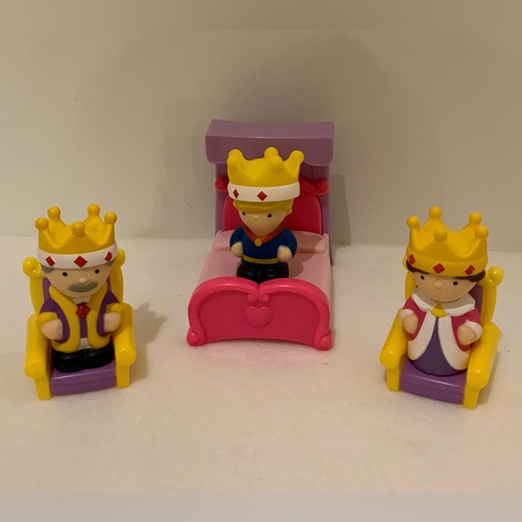 Royal Family Playset - Picture 2 of 16